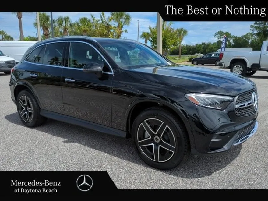 2026 Mercedes Benz GLC 300 4MATIC photo 1