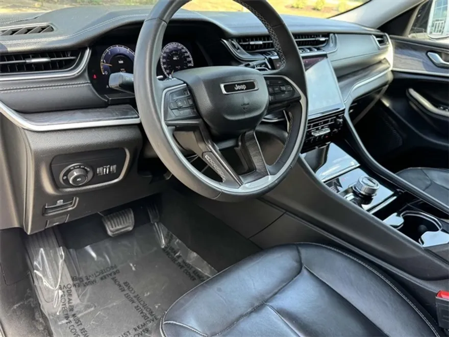 2023 Jeep Grand Cherokee Limited photo 1