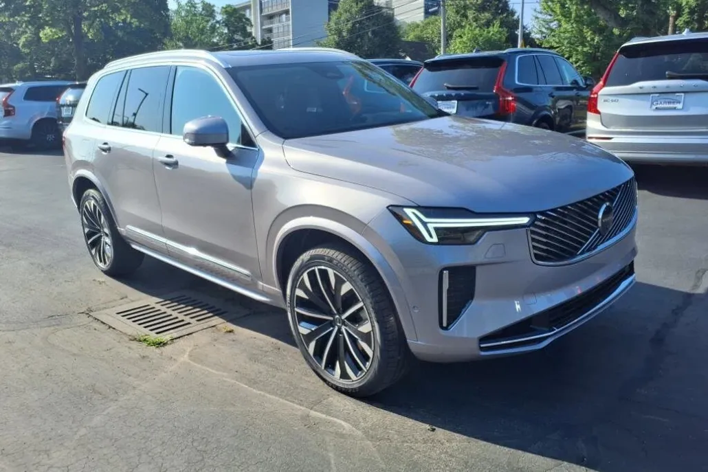 2026 Volvo XC90 photo 1