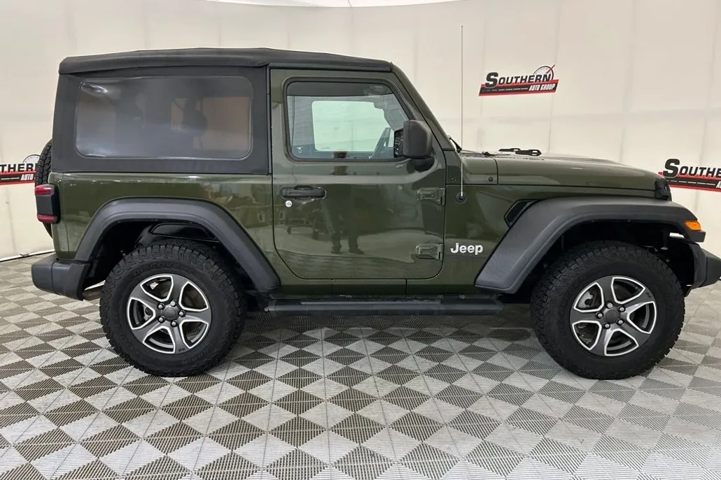 2020 Jeep Wrangler Sport S photo 1