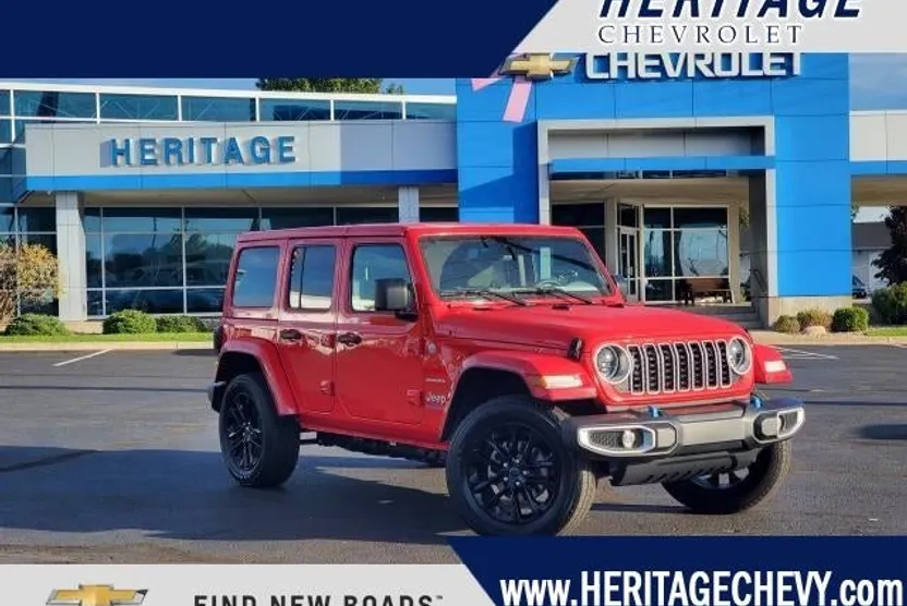 2024 Jeep Wrangler 4xe Sahara photo 1