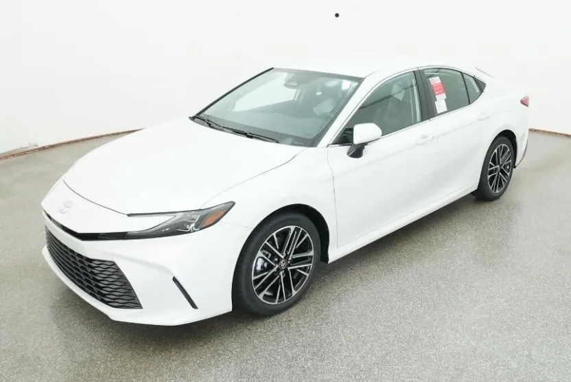 2026 Toyota Camry XLE photo 1