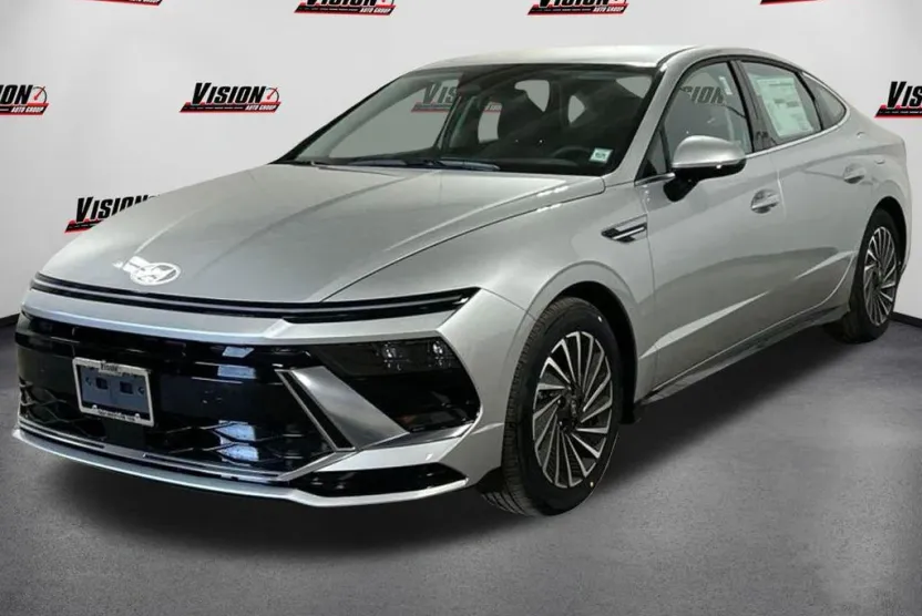 2025 Hyundai Sonata Hybrid SEL photo 1