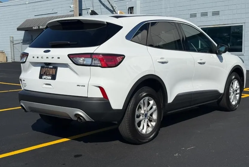 2022 Ford Escape SE photo 1