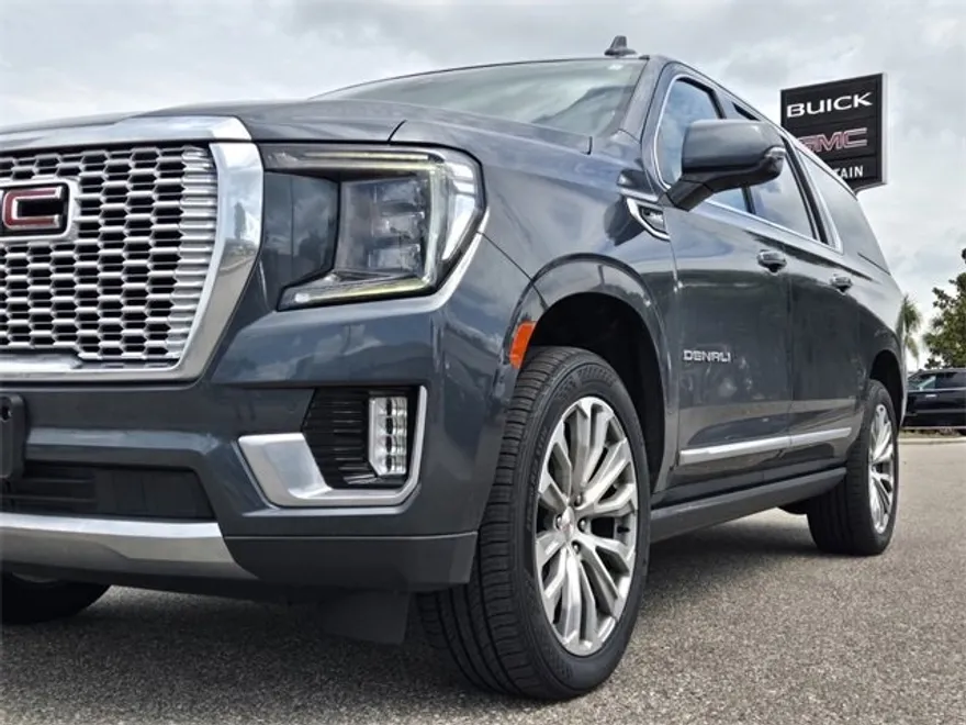 2021 Gmc Yukon XL Denali photo 1