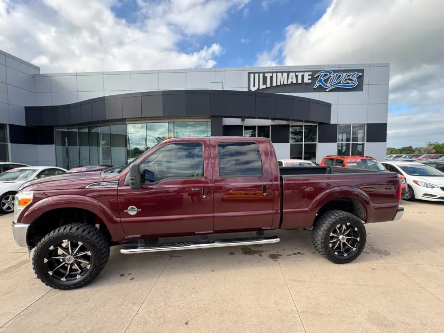 2011 Ford F-250 Lariat photo 1