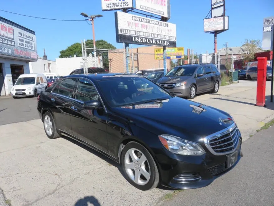 2013 Mercedes Benz E 350 Sport 4MATIC photo 1