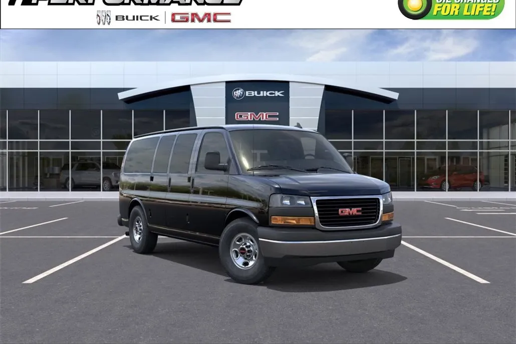 2025 Gmc Savana Passenger 2500 LT photo 1