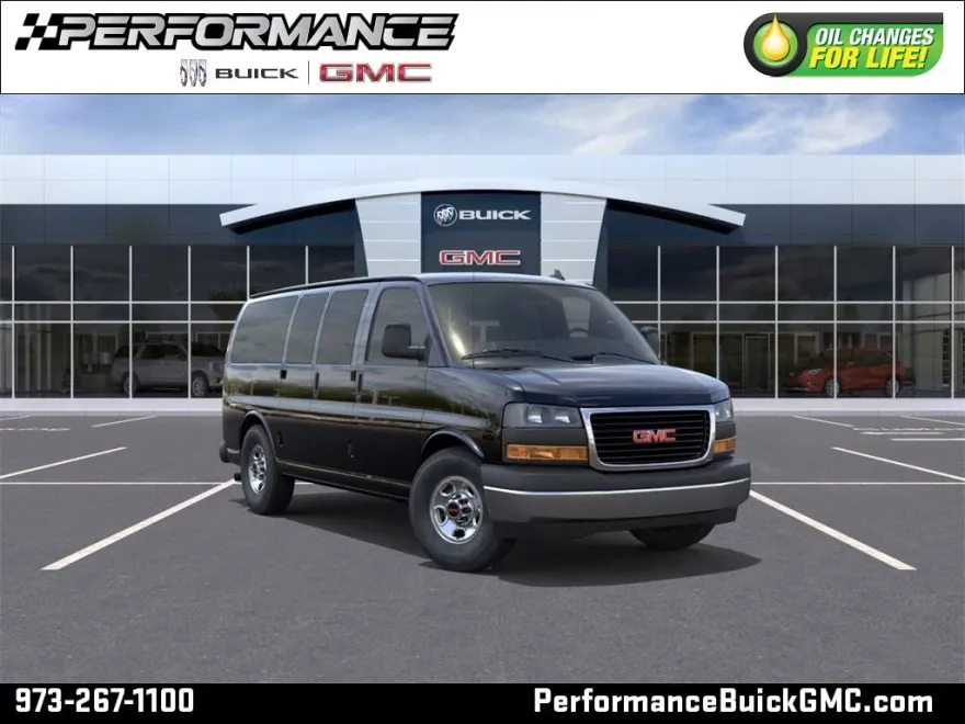 2025 Gmc Savana Passenger 2500 LT photo 1