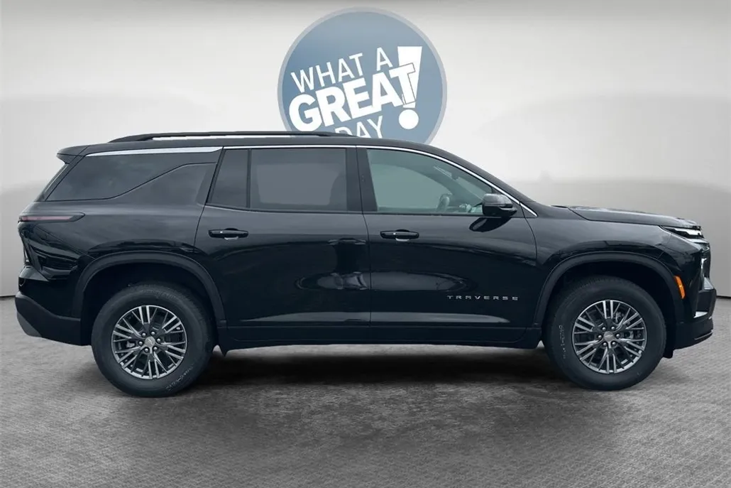 2026 Chevrolet Traverse photo 1