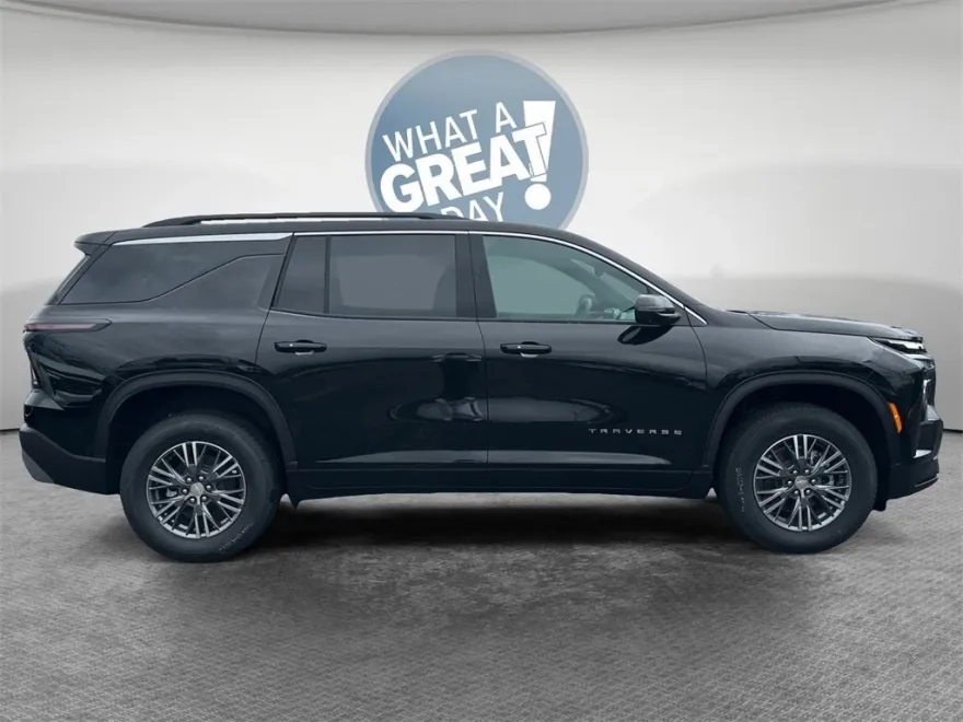 2026 Chevrolet Traverse photo 1