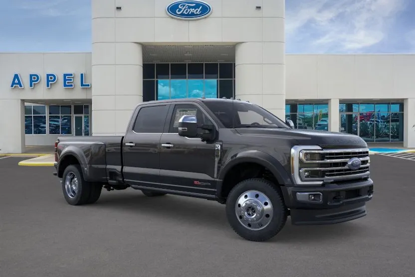 2026 Ford F-450 Platinum photo 1