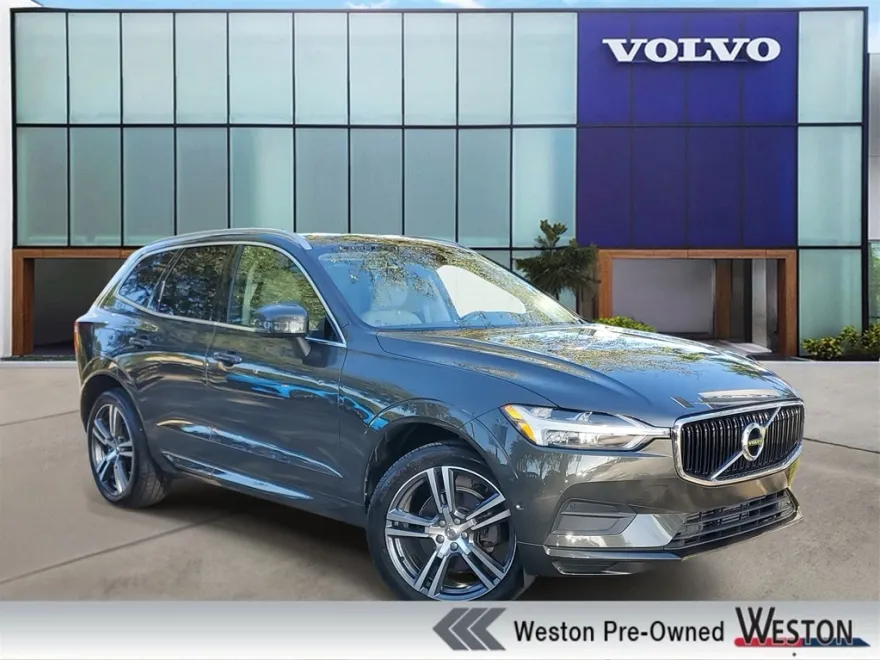 2019 Volvo XC60 T5 Momentum photo 1