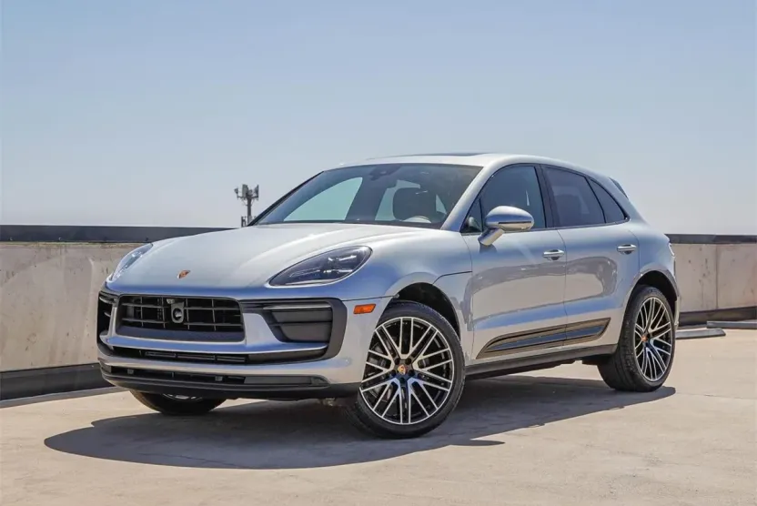 2025 Porsche Macan Base photo 1