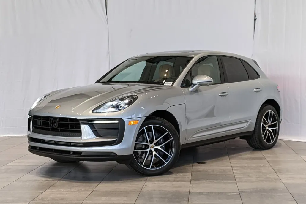 2025 Porsche Macan S photo 1