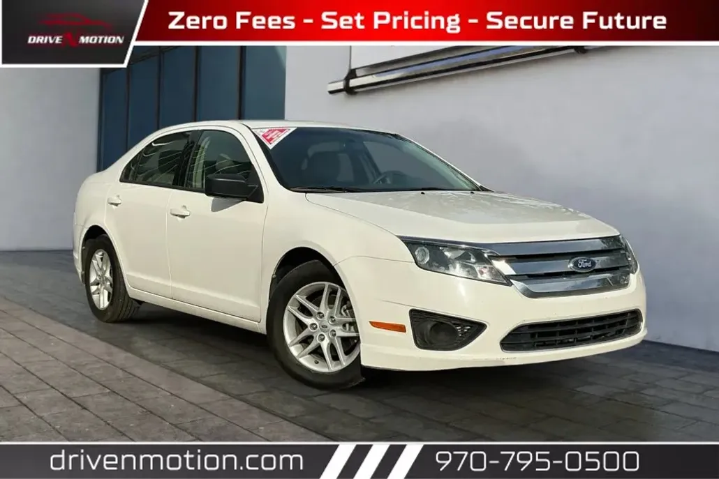 2011 Ford Fusion S photo 1