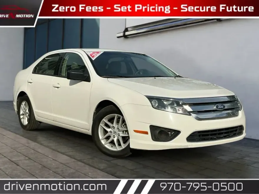 2011 Ford Fusion S photo 1