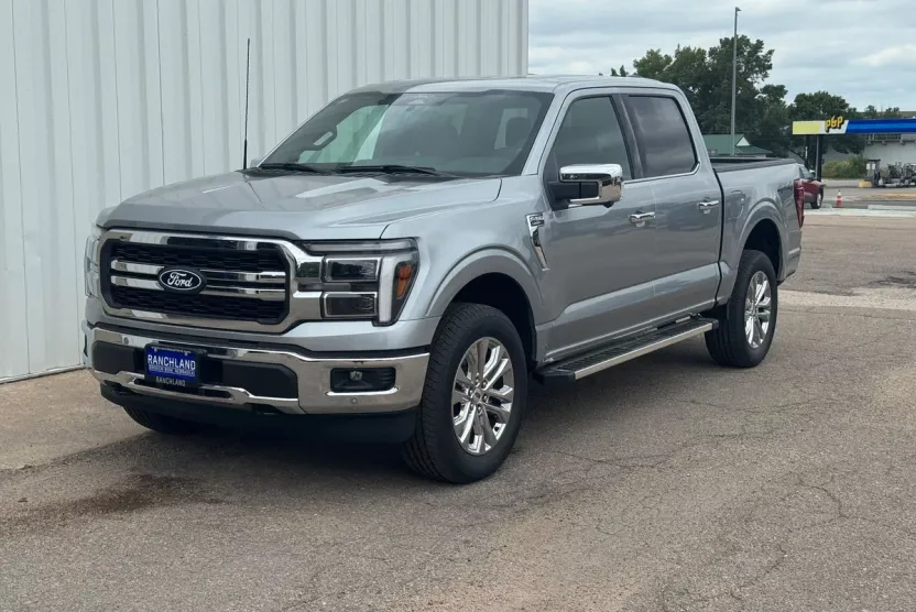 2025 Ford F-150 Lariat photo 1