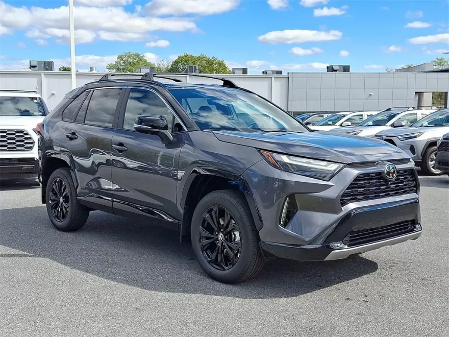 2025 Toyota RAV4 Hybrid XSE photo 1