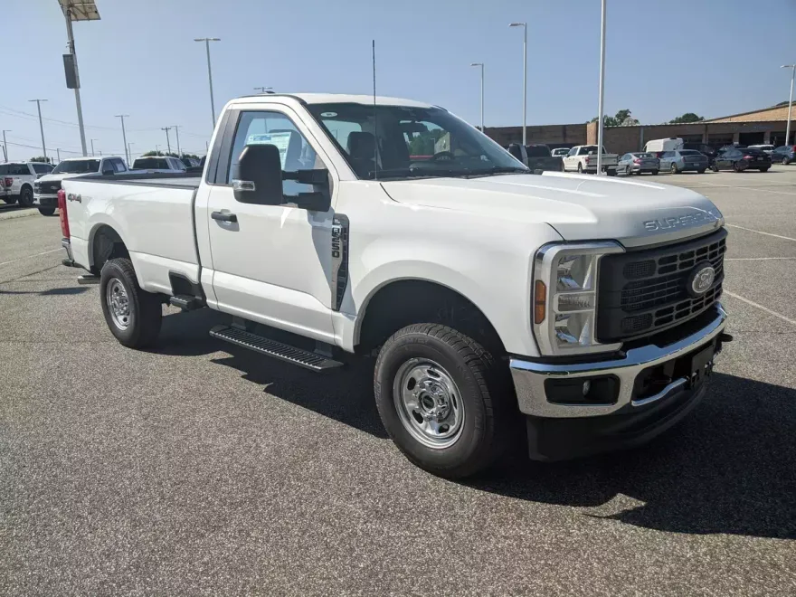 2025 Ford F-250 XL photo 1