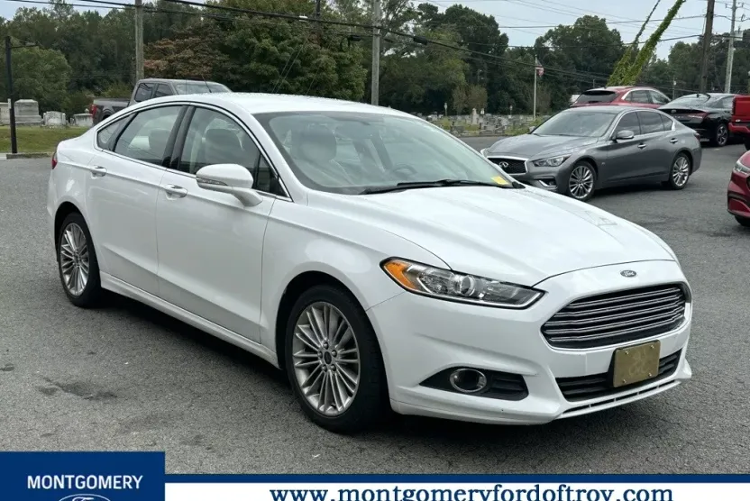 2014 Ford Fusion SE photo 1