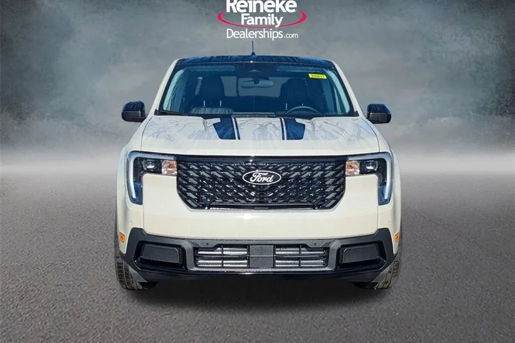 2025 Ford Maverick Lariat photo 1
