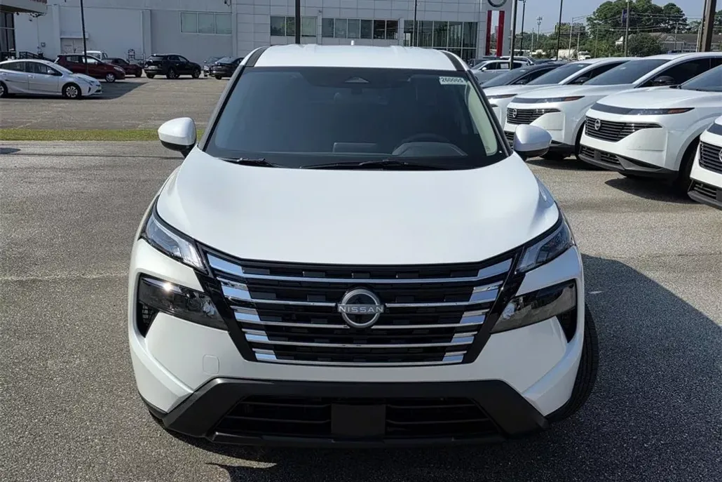 2026 Nissan Rogue SV photo 1