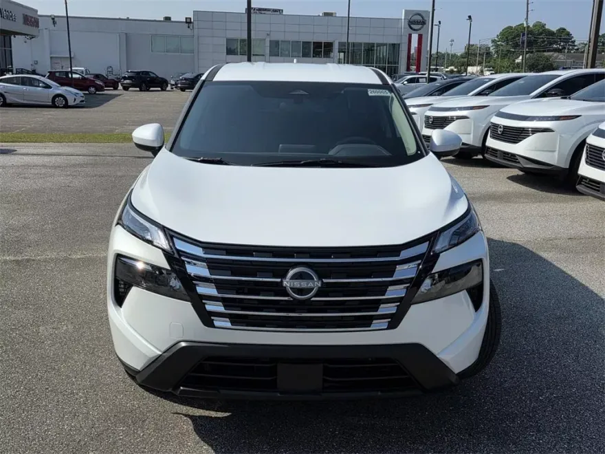 2026 Nissan Rogue SV photo 1