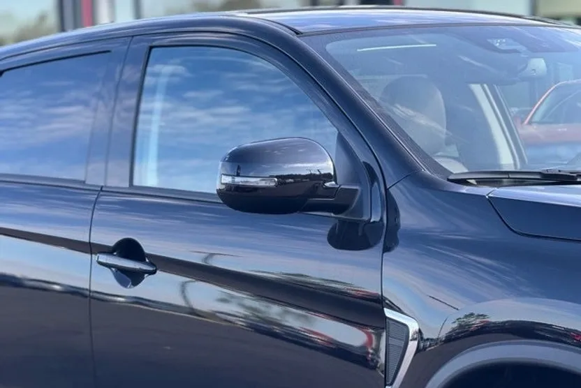 2025 Mitsubishi Outlander Sport ES SE LE photo 1