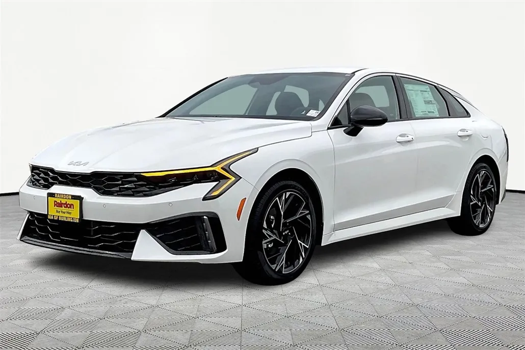 2026 Kia K5 GT-Line photo 1