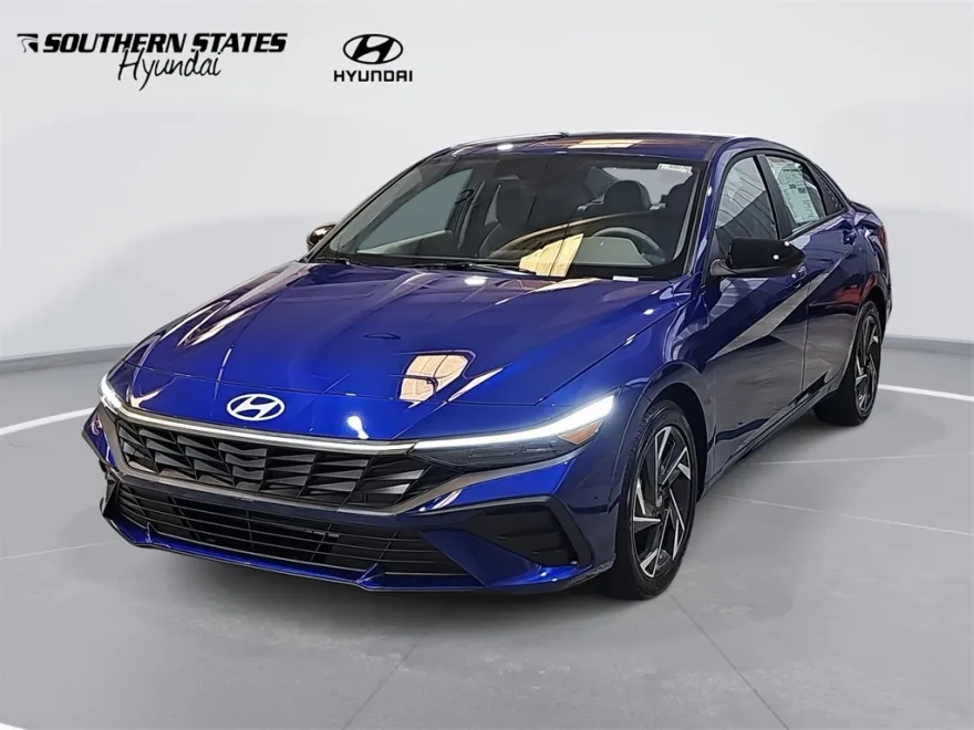 2025 Hyundai Elantra SEL Sport photo 1