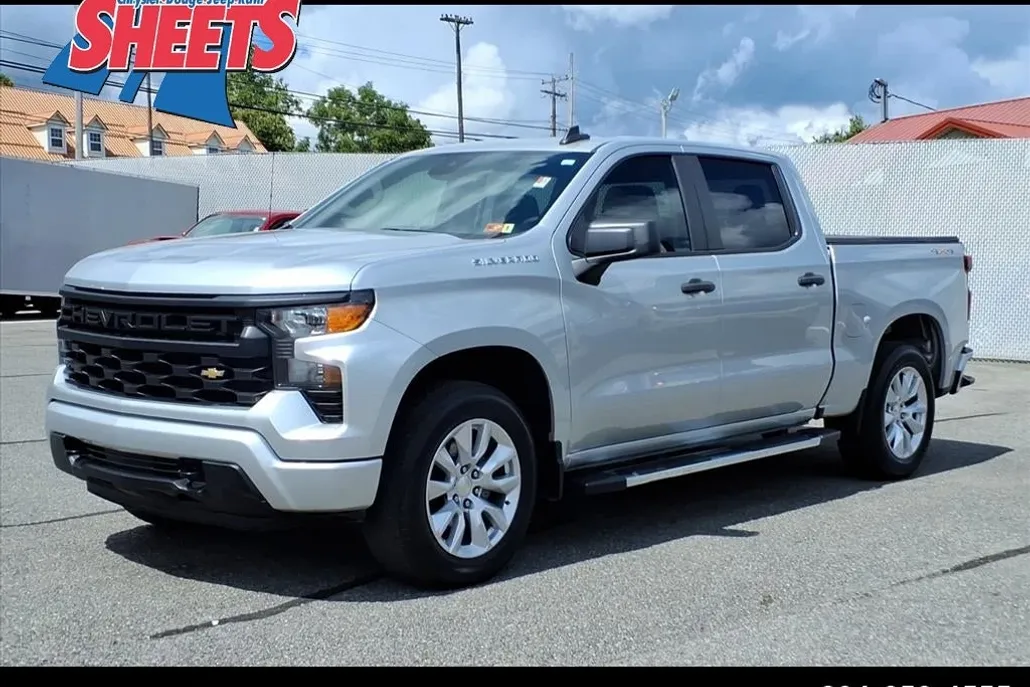 2022 Chevrolet Silverado 1500 Custom photo 1