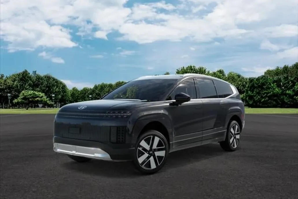 2026 Hyundai Ioniq SEL photo 1
