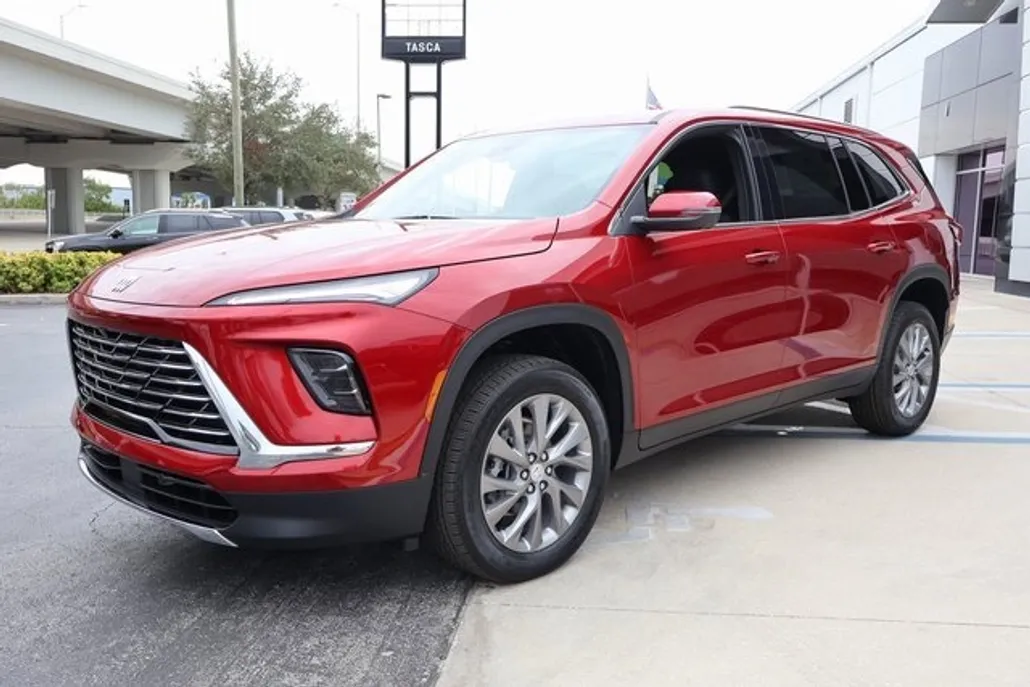 2025 Buick Enclave Preferred photo 1