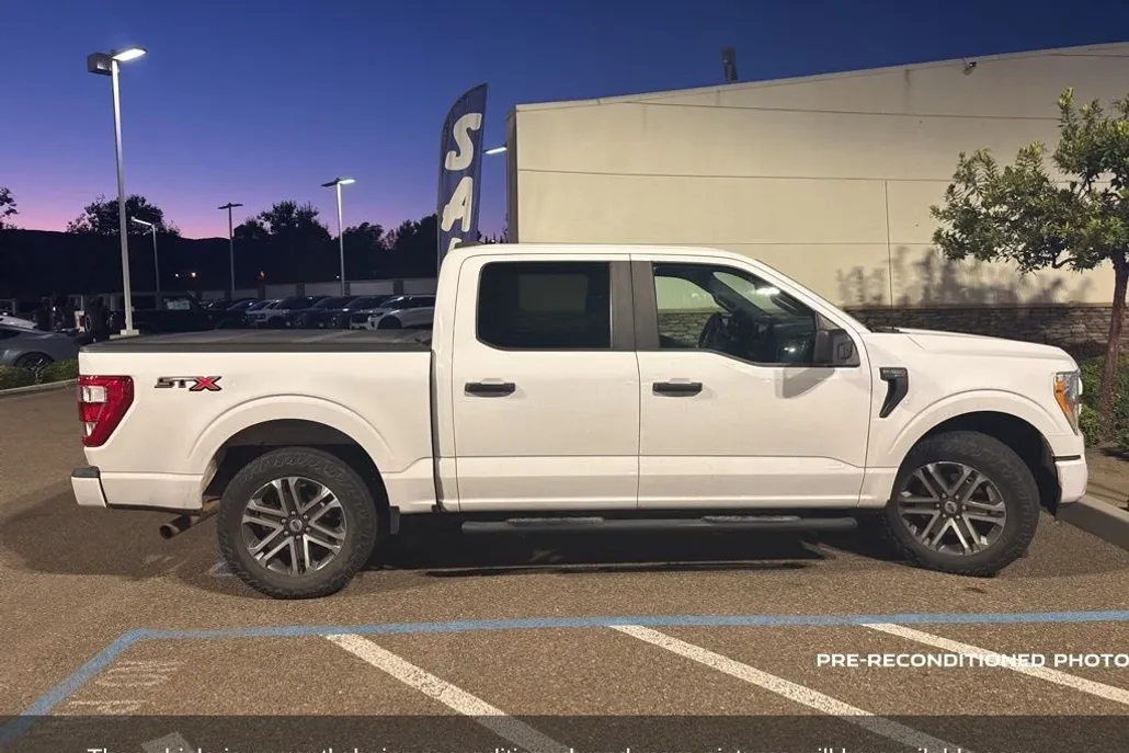 2021 Ford F-150 XL photo 1
