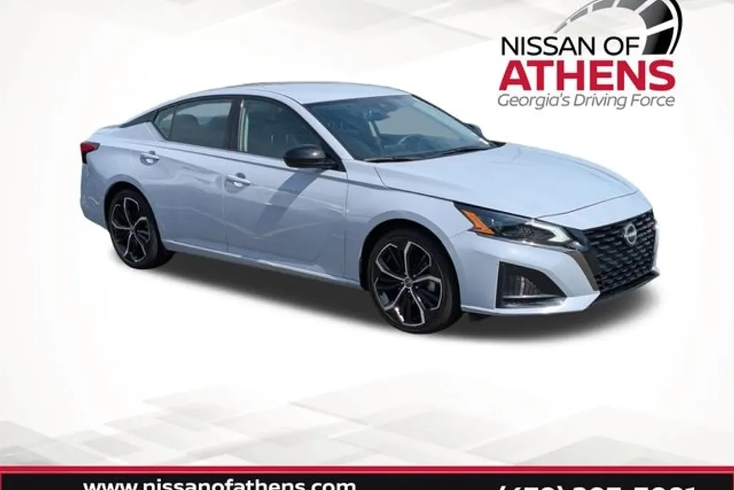 2024 Nissan Altima 2.5 SR photo 1