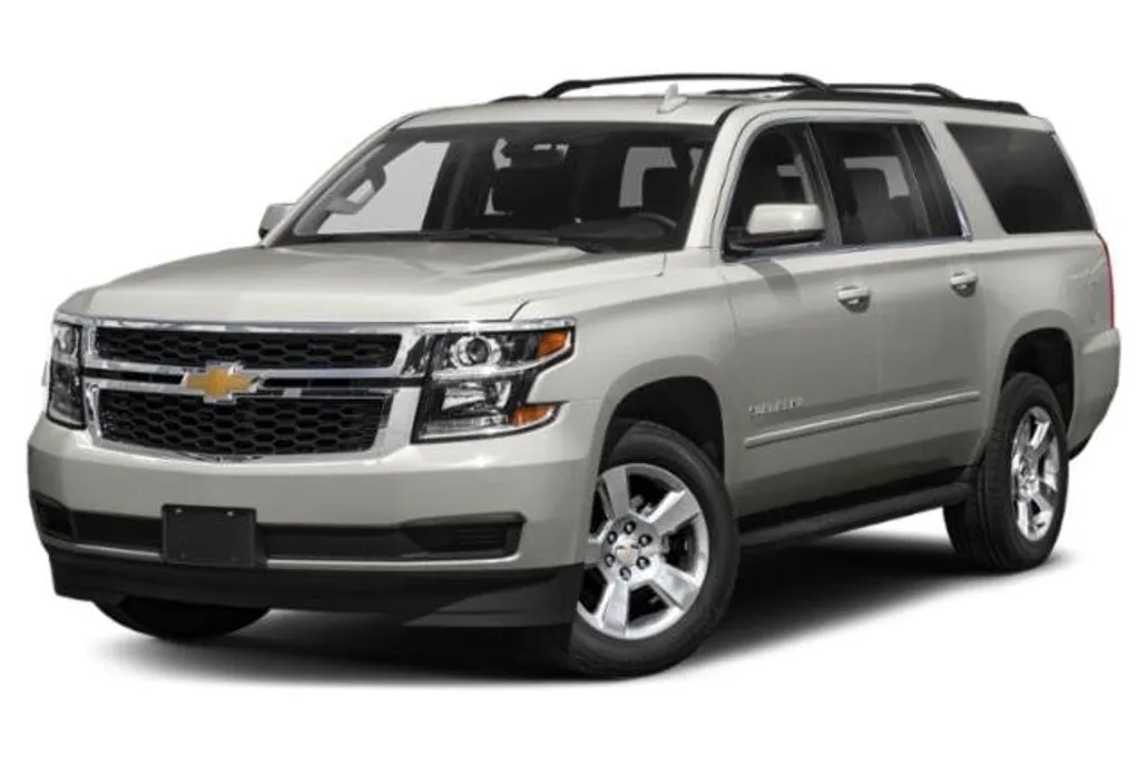 2018 Chevrolet Suburban LT photo 1