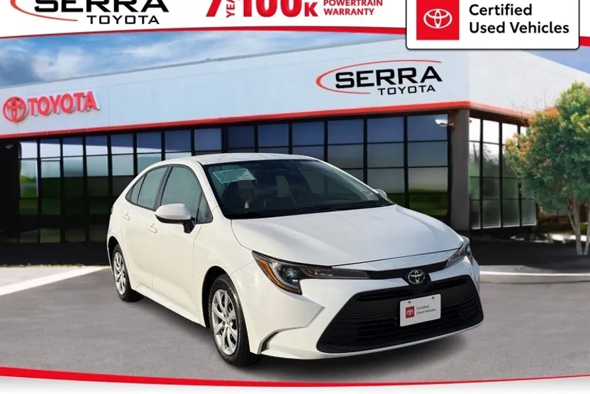 2023 Toyota Corolla LE photo 1