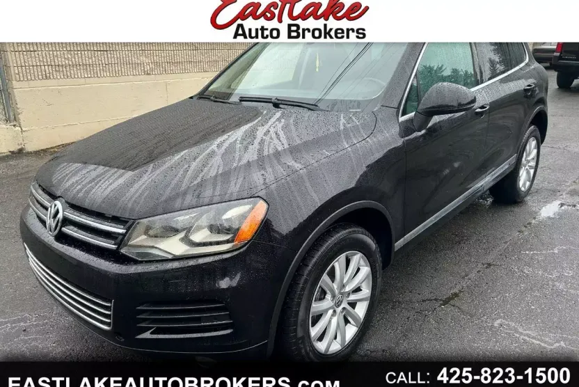 2012 Volkswagen Touareg TDI Sport photo 1