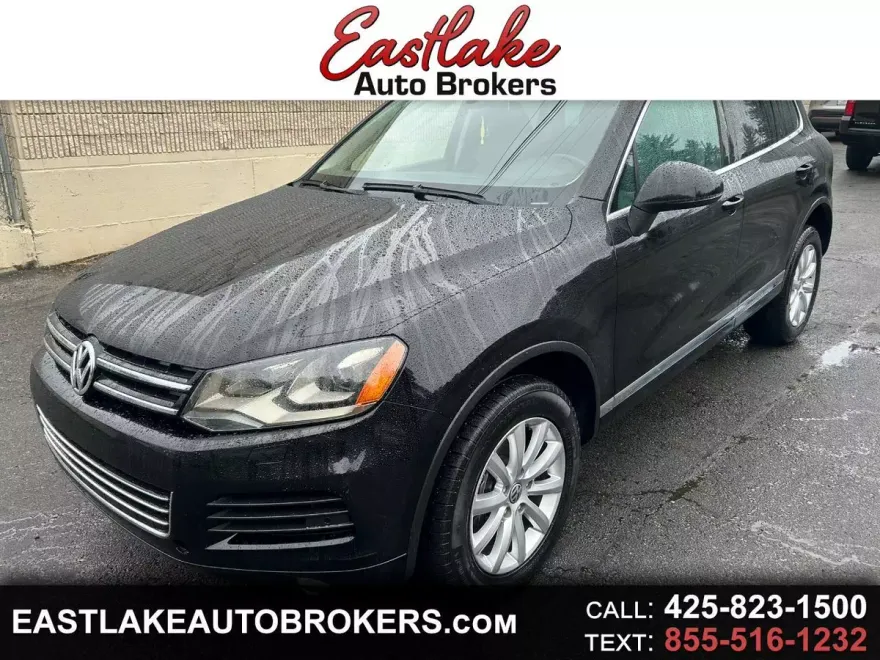 2012 Volkswagen Touareg TDI Sport photo 1