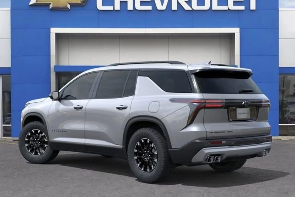 2026 Chevrolet Traverse Z71 photo 1