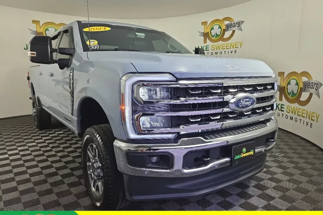2024 Ford F-350 Lariat photo 1