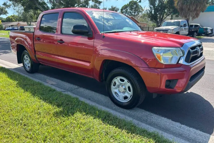 2014 Toyota Tacoma Base Double Cab photo 1