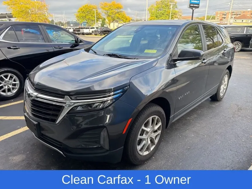2022 Chevrolet Equinox LT photo 1