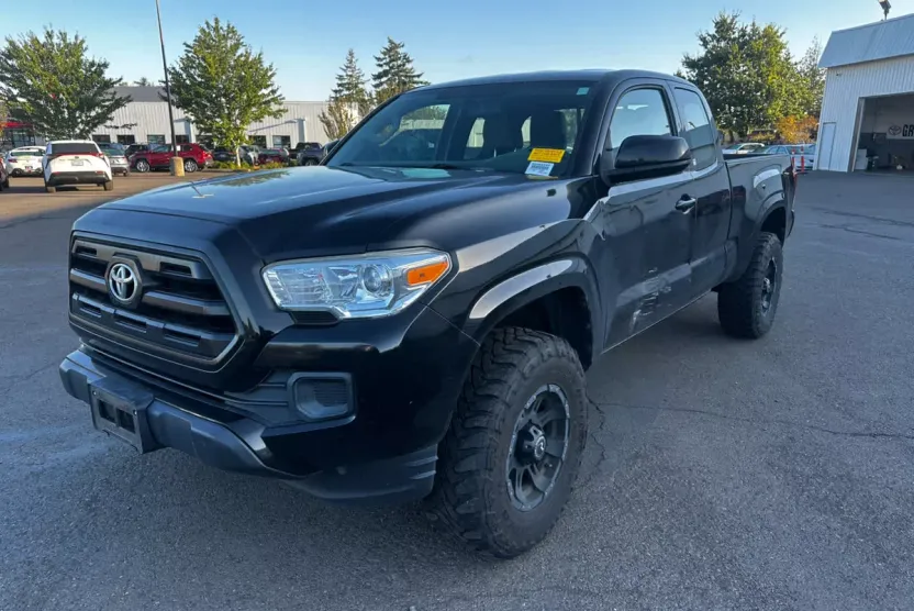 2017 Toyota Tacoma SR photo 1