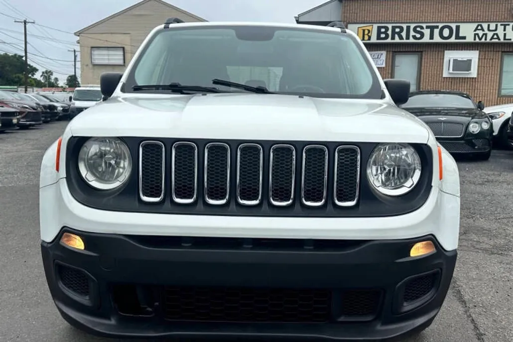 2017 Jeep Renegade Sport photo 1
