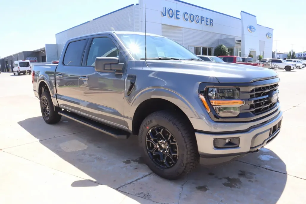 2025 Ford F-150 XLT photo 1