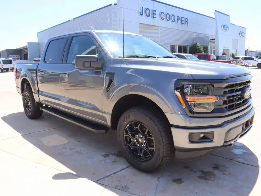 2025 Ford F-150 XLT photo 1
