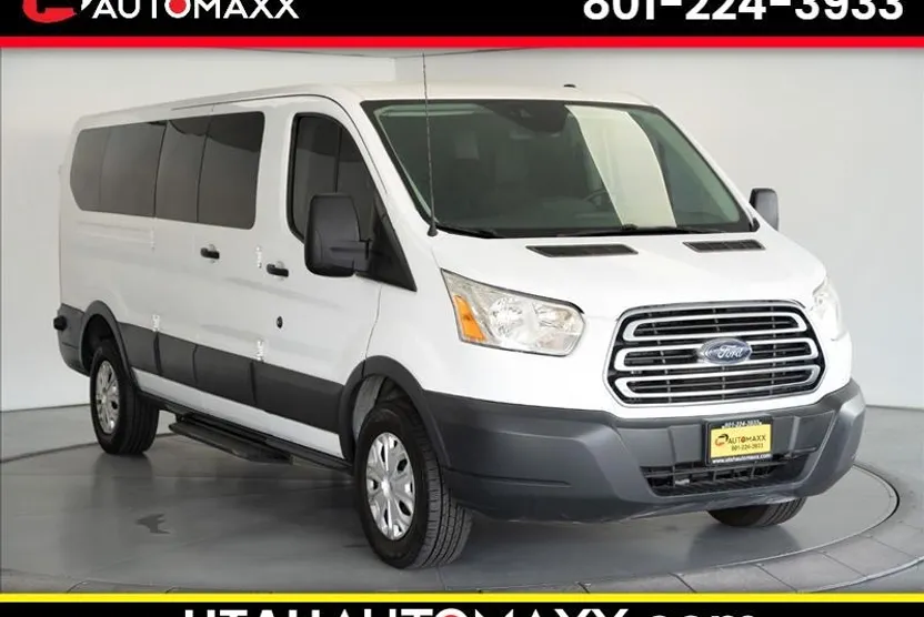 2016 Ford Transit XLT photo 1