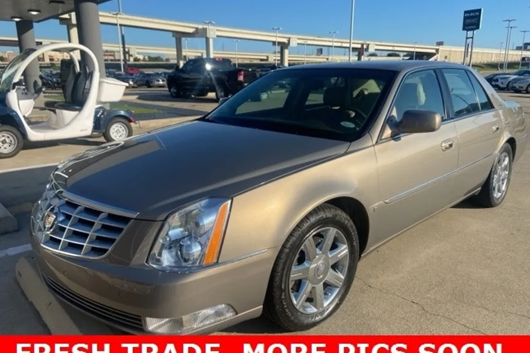 2006 Cadillac DTS Base photo 1